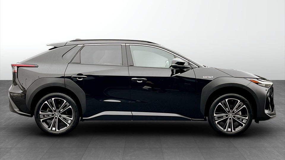 Toyota bZ4X Executive 5d