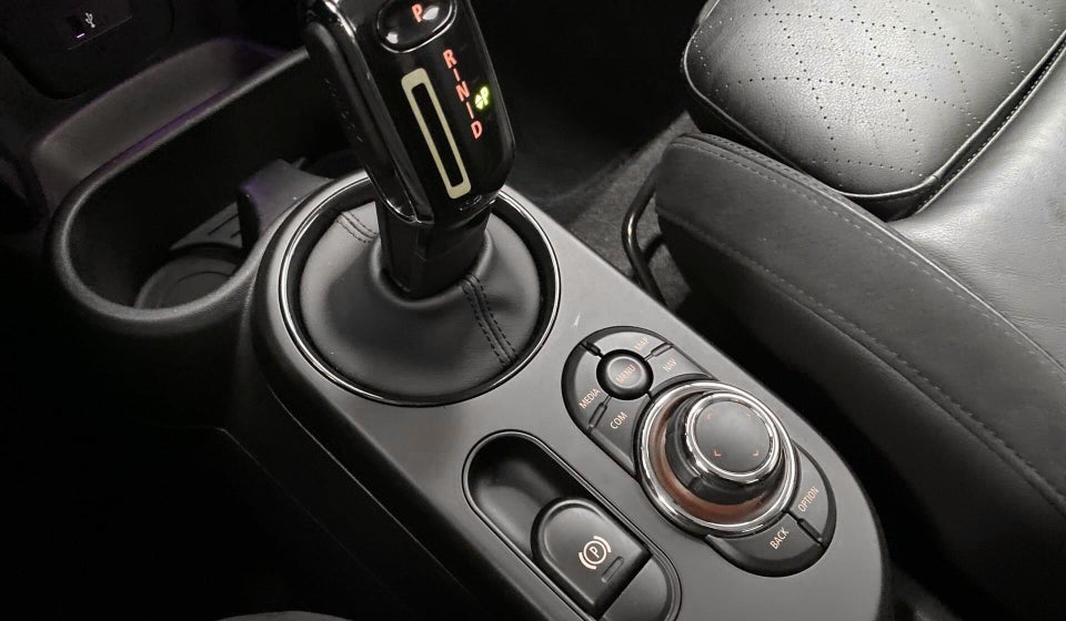 MINI Cooper SE Classic Trim 3d