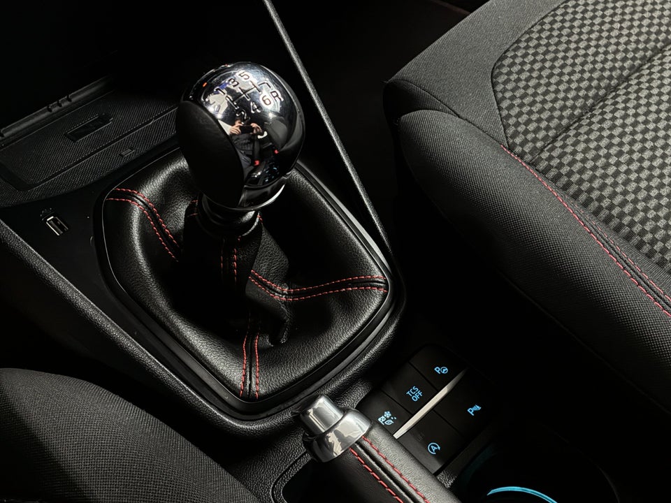 Ford Fiesta 1,0 EcoBoost mHEV ST-Line X 5d