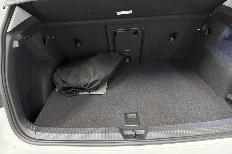 VW Golf VIII 1,4 eHybrid DSG 5d