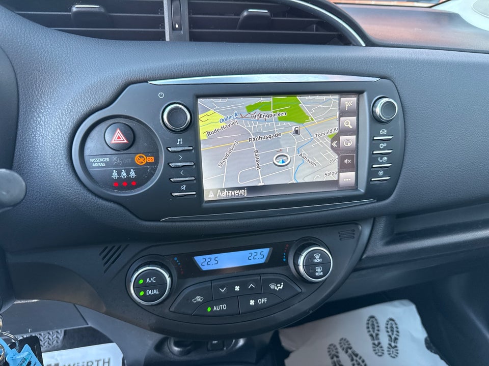 Toyota Yaris 1,5 Hybrid H2 Premium e-CVT 5d