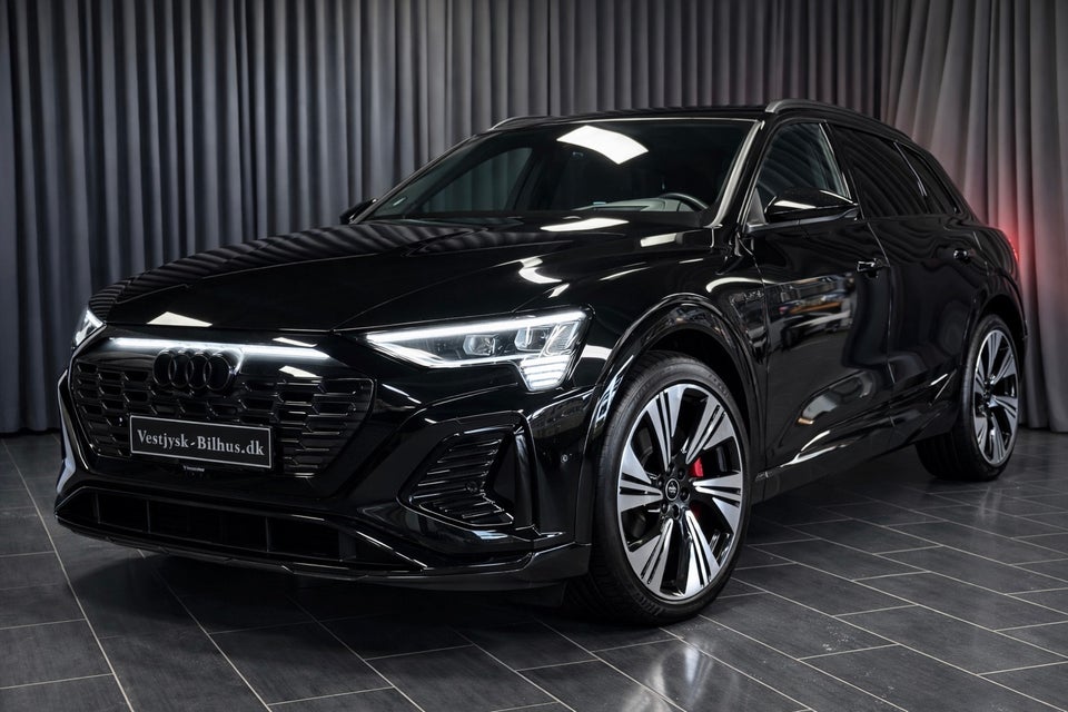 Audi Q8 e-tron 55 S-line Black Edition quattro 5d