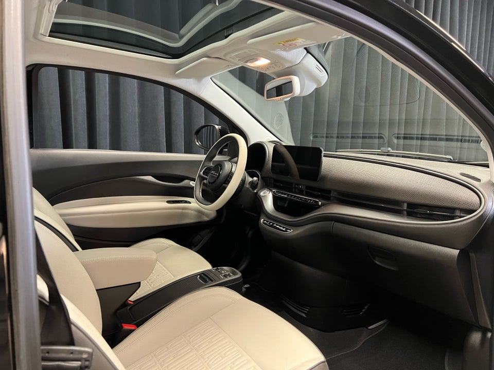 Fiat 500e 42 la Prima by Bocelli 3d