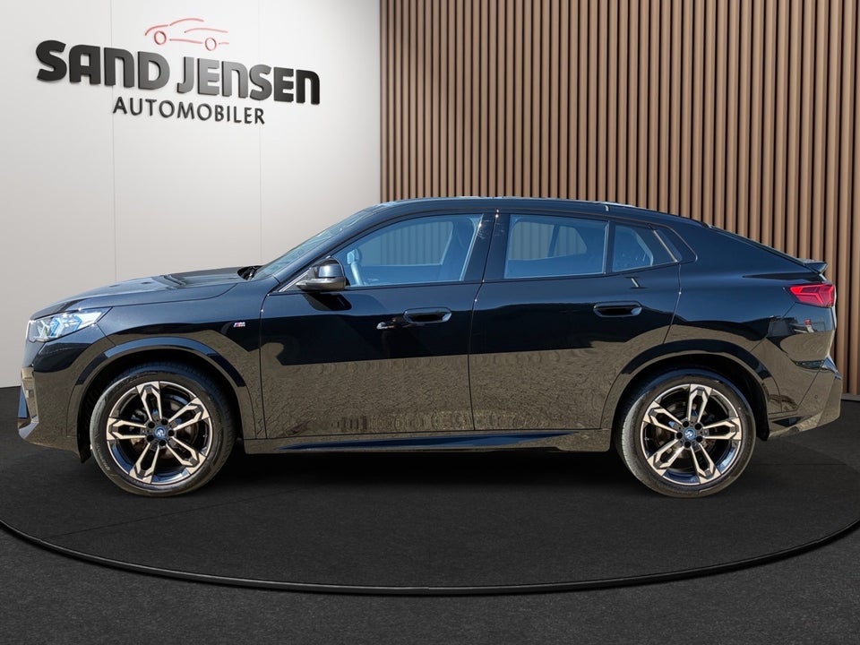 BMW iX2 eDrive20 M-Sport Premium 5d