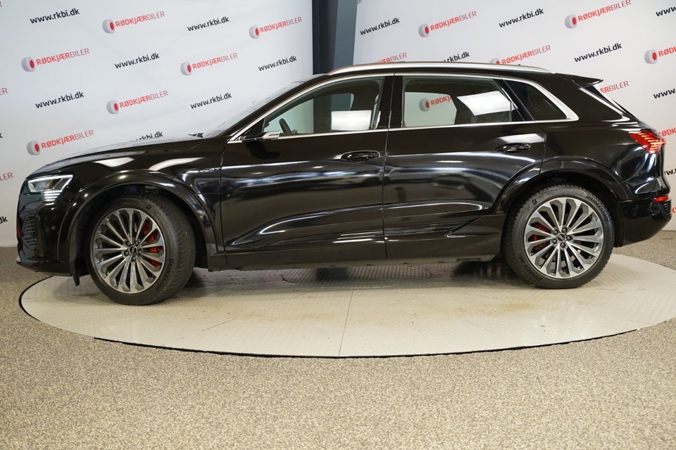 Audi Q8 e-tron 55 S-line quattro 5d