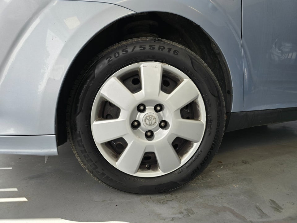 Toyota Corolla Verso 1,6 Terra 7prs 5d