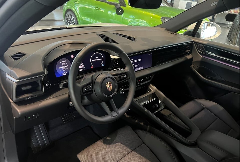 Porsche Macan 4 5d