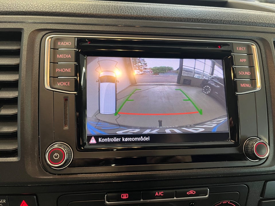 VW Transporter 2,0 TDi 204 Kassevogn DSG lang