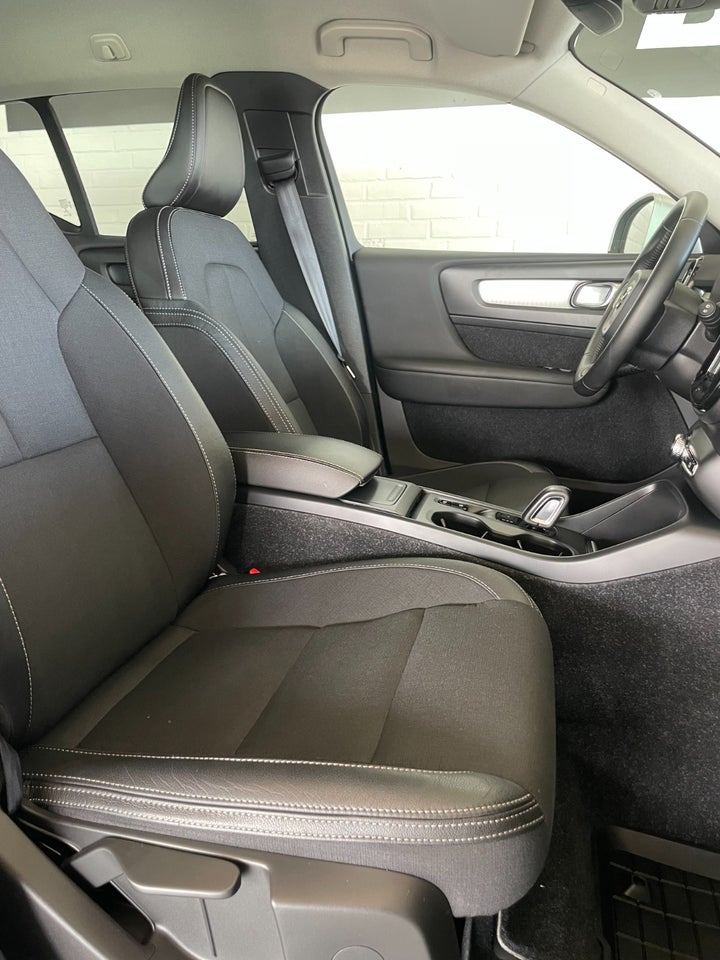 Volvo XC40 2,0 T4 190 Momentum aut. 5d