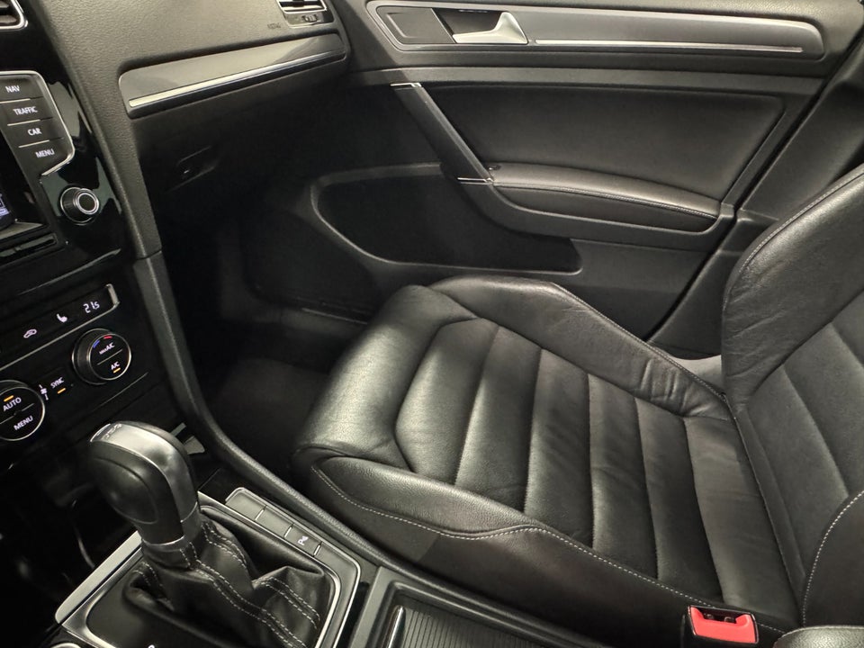 VW Golf VII 1,4 TSi 122 R-line DSG BMT 5d