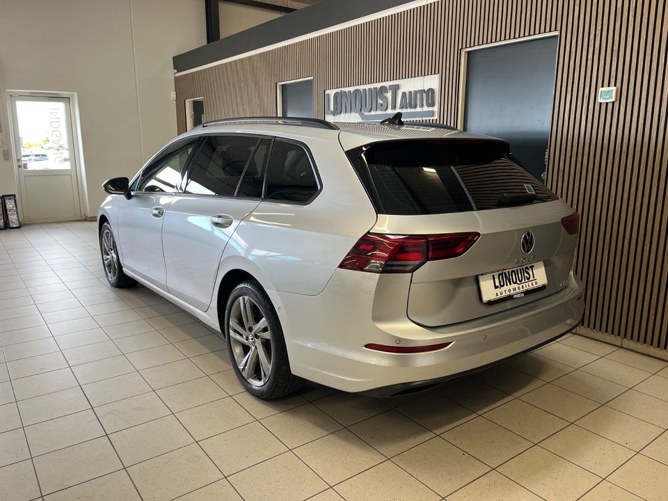 VW Golf VIII 1,5 eTSi 130 Life Variant DSG 5d