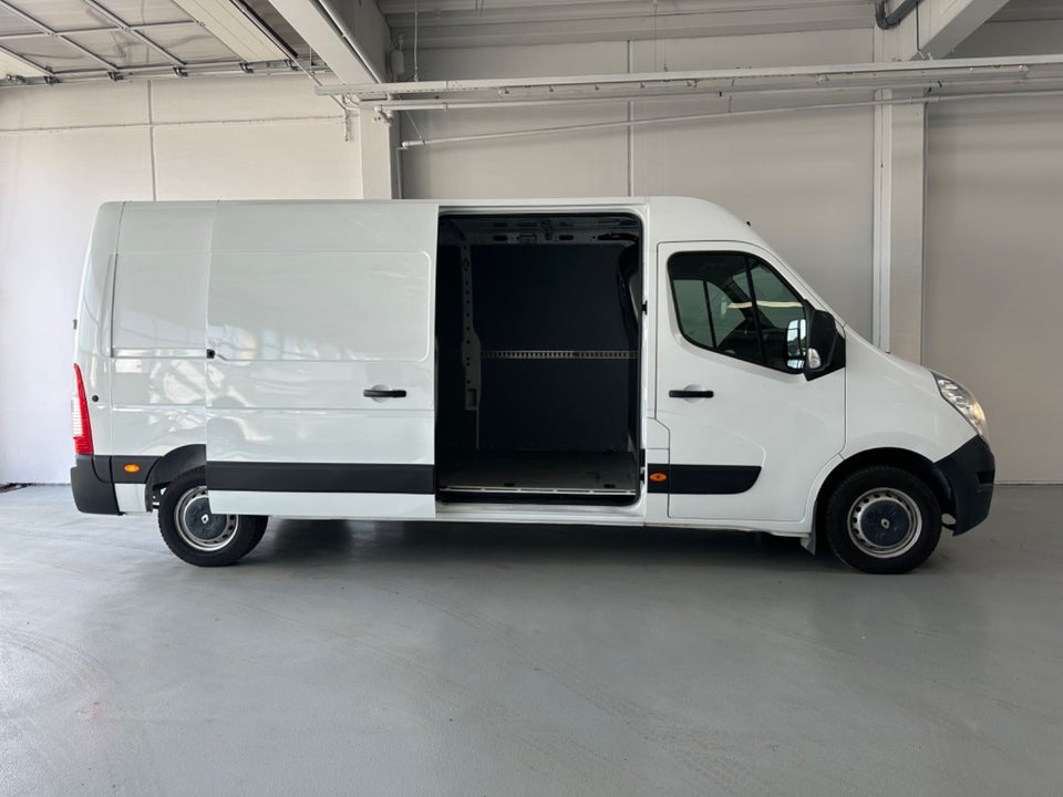 Renault Master III T35 2,3 dCi 145 L3H2 Kassevogn