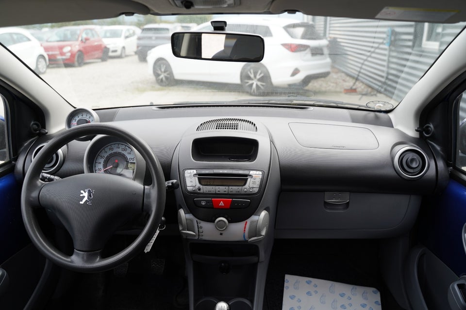 Peugeot 107 1,0 Urban 5d