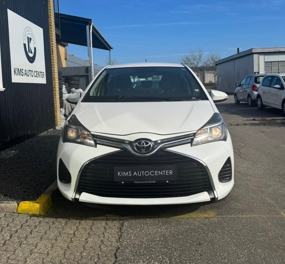 Toyota Yaris 1,0 VVT-i T2 Premium 5d