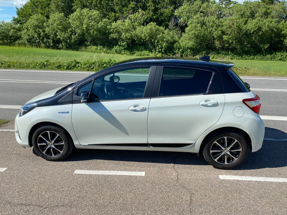 Toyota Yaris 1,5 Hybrid H3 Premium e-CVT 5d