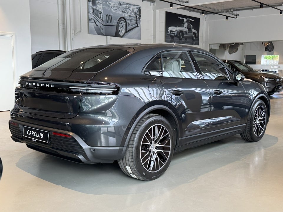 Porsche Macan 4 5d
