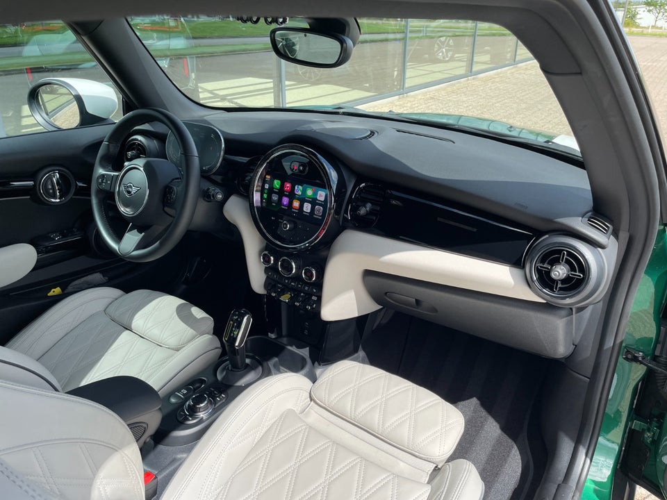 MINI Cooper SE Classic Trim 3d