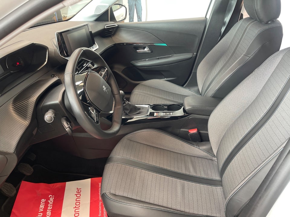 Peugeot 208 1,2 PureTech 100 Allure 5d