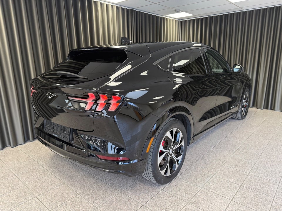 Ford Mustang Mach-E 91 Premium Extended Range AWD 5d