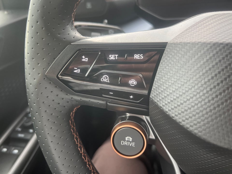 Cupra Born 59 e-Boost 5d