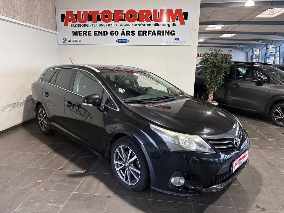 Toyota Avensis 1,8 VVT-i T2 Premium stc. 5d