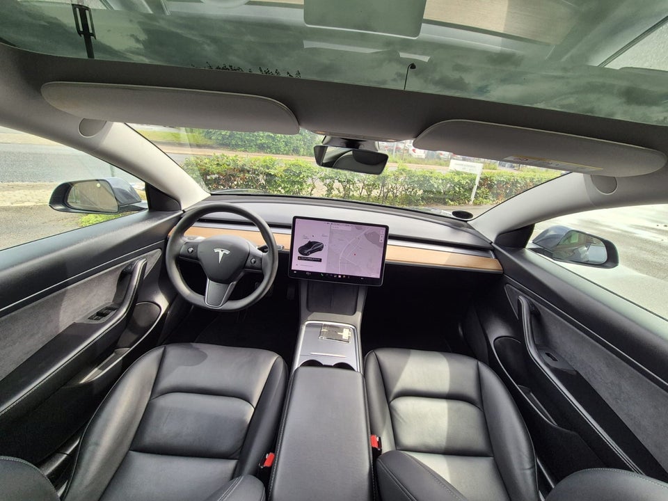 Tesla Model 3 Long Range AWD 4d
