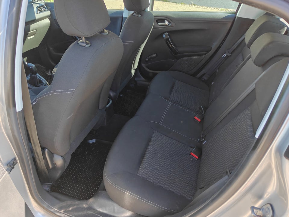 Peugeot 208 1,2 PureTech 82 Active 5d