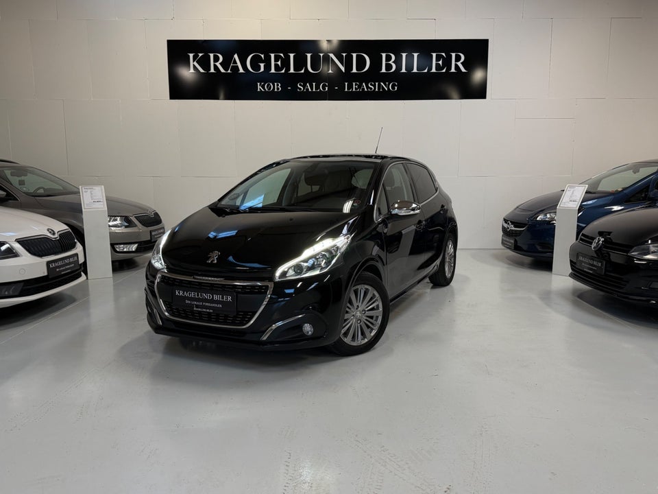 Brugt Peugeot Peugeot 208 1,6 BlueHDi 100 Allure Sky 5d til salg hos Kragelund Biler