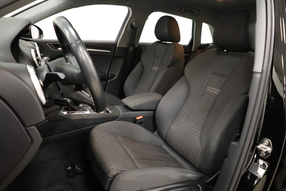 Audi A3 40 TFSi Sport S-tr. 4d