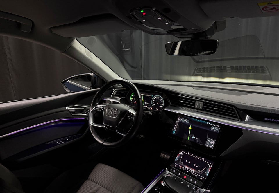 Audi Q8 e-tron 55 Advanced quattro 5d