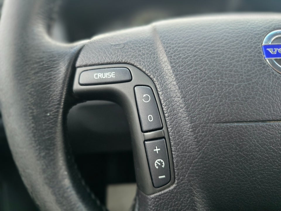 Volvo V70 2,4 D 163 aut. 5d