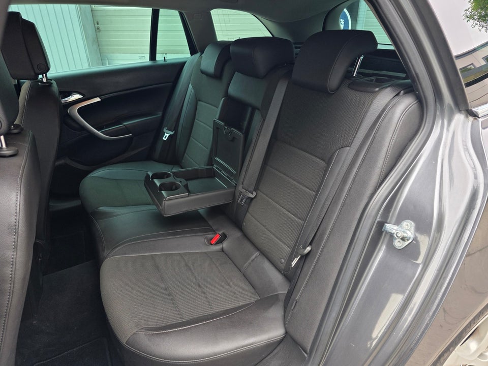 Opel Insignia 1,8 Cosmo Sports Tourer 5d