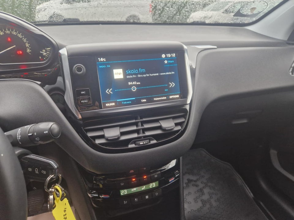 Peugeot 208 1,5 BlueHDi 100 Envy 5d