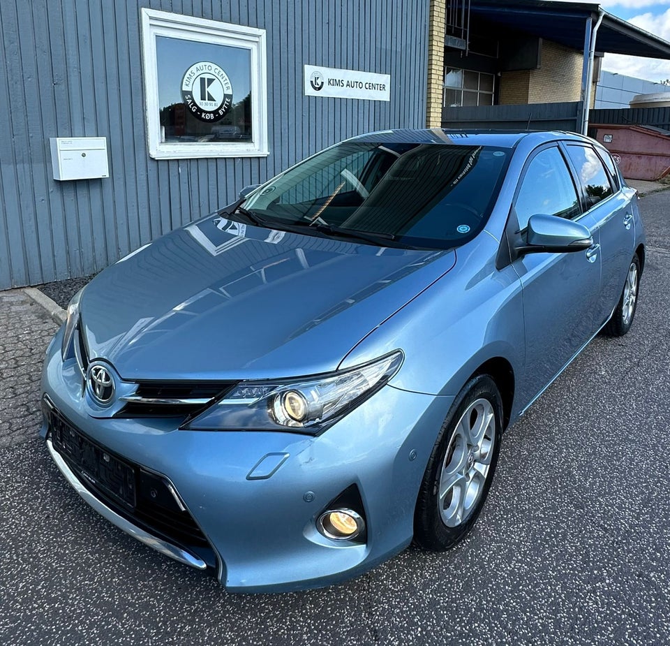 Toyota Auris 1,6 T2 Premium Comfort MDS 5d