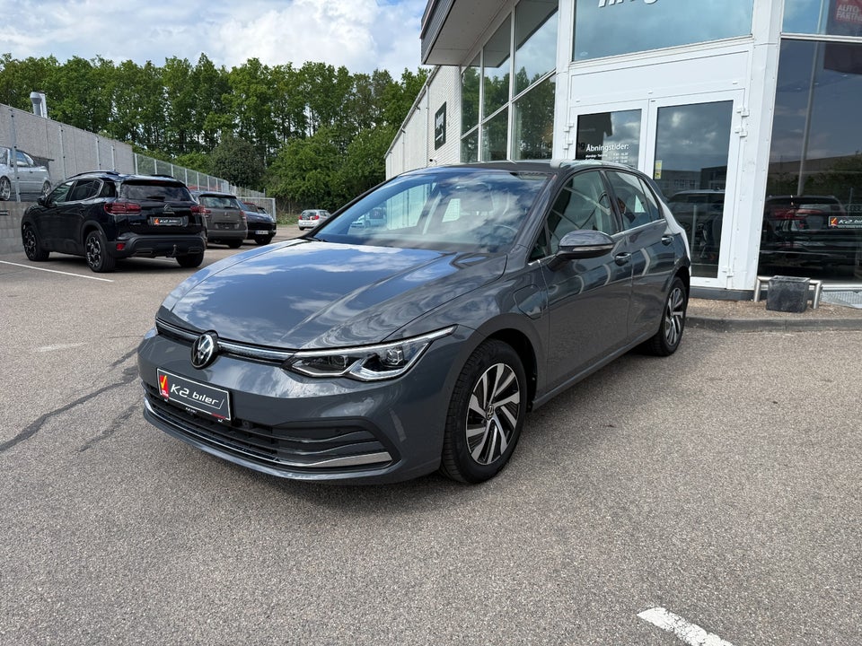 VW Golf VIII 1,4 eHybrid DSG 5d