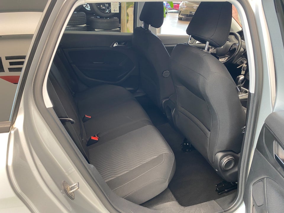 Peugeot 308 1,2 e-THP 110 Chili SW 5d