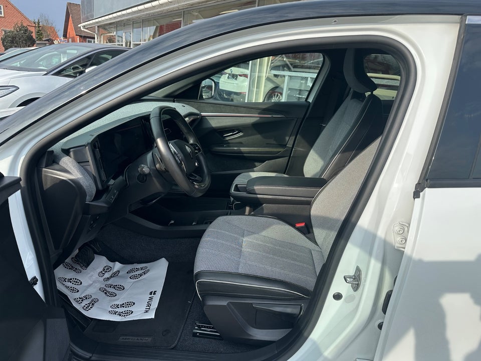 Renault Megane E-Tech 60 Techno 5d