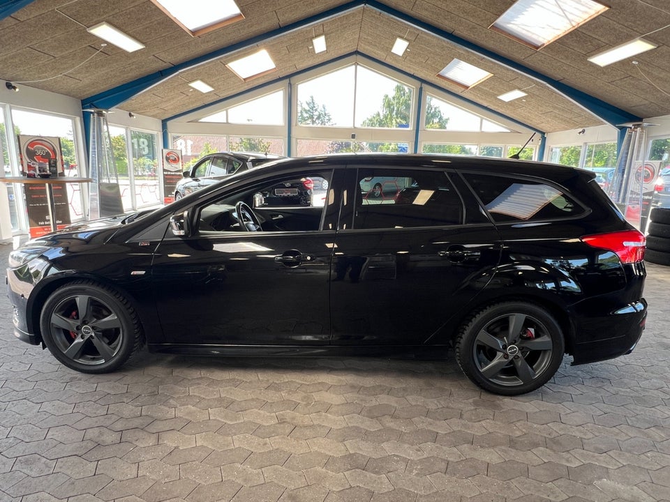 Ford Focus 1,0 SCTi 125 ST-Line stc. 5d