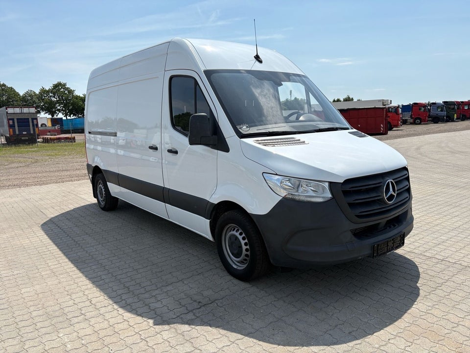 Mercedes Sprinter 214 2,2 CDi A2 Kassevogn aut. FWD