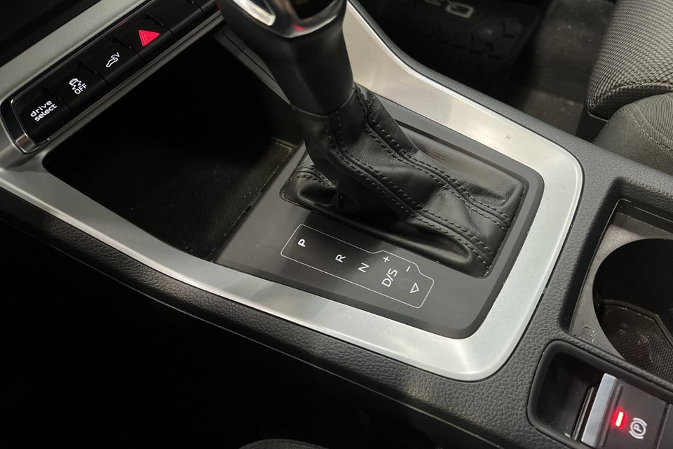 Audi Q3 45 TFSi e Attitude plus S-tr. 5d