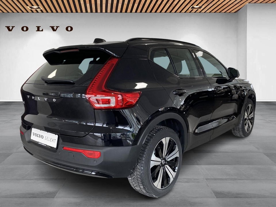 Volvo EX40 Standard Range Plus 5d