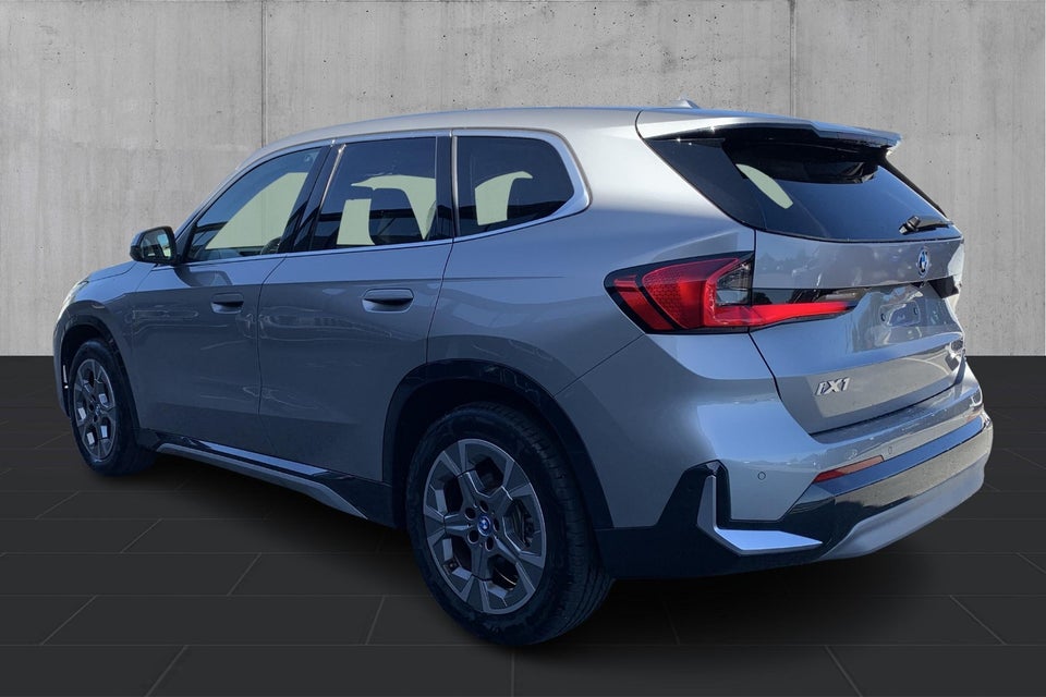 BMW iX1 eDrive20 X-Line 5d