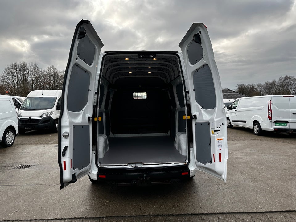 Ford Transit Custom 300L 2,0 TDCi 130 Trend