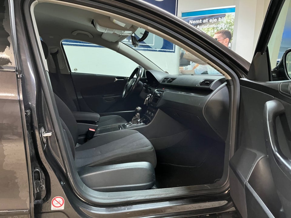 VW Passat 2,0 FSi Comfortline 4d