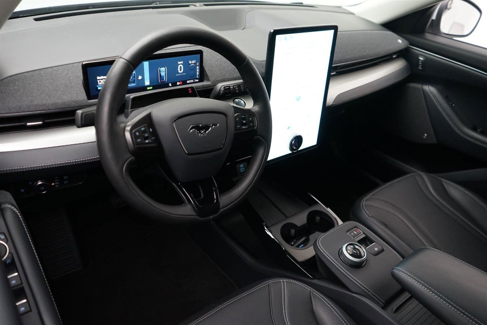 Ford Mustang Mach-E 75 Standard Range 5d