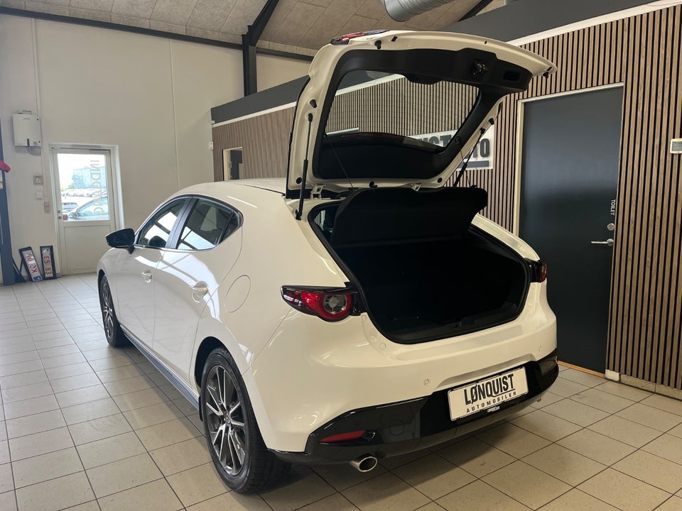 Mazda 3 2,0 e-SkyActiv-G 150 Sky 5d