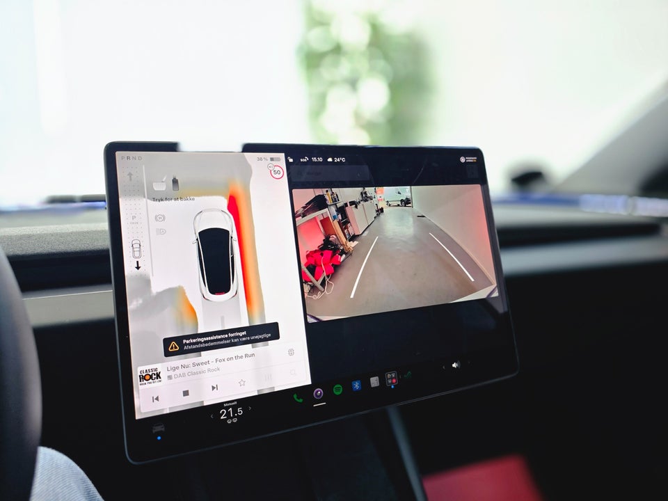 Tesla Model 3 Long Range AWD 4d