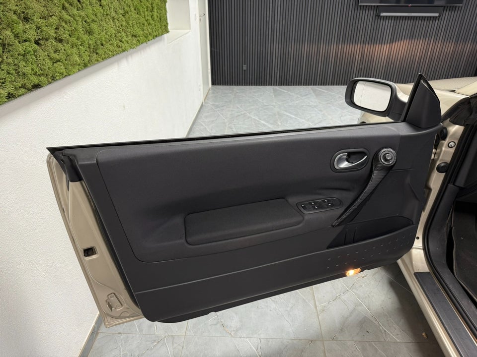 Renault Megane II 1,6 Authentique Comfort CC 2d