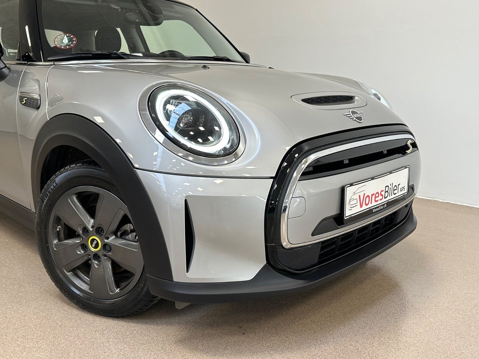 MINI Cooper SE Essential 3d