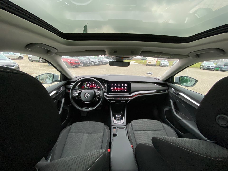 Skoda Octavia 1,4 TSi iV Plus Combi DSG 5d